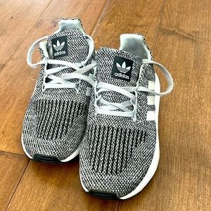 Adidas Kids swift run grey and cloud shoes
